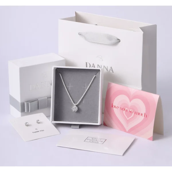 cn-11134207-7ras8-mbumdvd7beaeec.webp Danna Shining Star Necklace